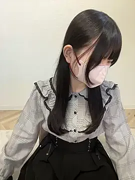 Reina_cute_00_ from StripChat is Freechat