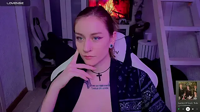 Girls: try live performances with matured performers, from dancing to quirks, in a variety of beautiful sex cams.