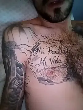 ricardo34mlg from StripChat is Freechat