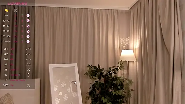 Ritamillersi from StripChat is Freechat