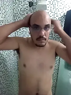 RobertoBuzios22 from StripChat is Freechat