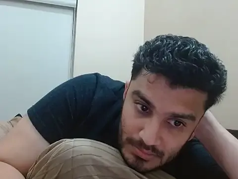 robintoit from StripChat is Freechat