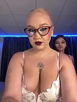 RollDolls from StripChat is Freechat
