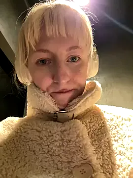 RonnieKiss from StripChat is Freechat