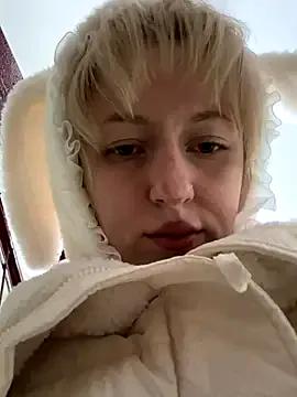 RonnieKiss from StripChat is Freechat