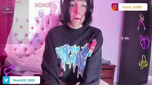 Girls: try live performances with matured performers, from dancing to quirks, in a variety of beautiful sex cams.