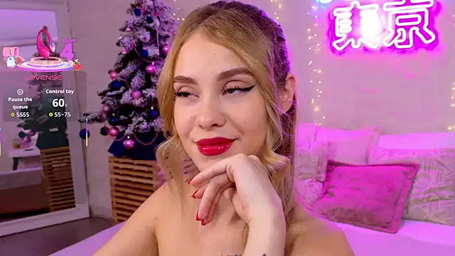 Rose_Masson from StripChat is Freechat