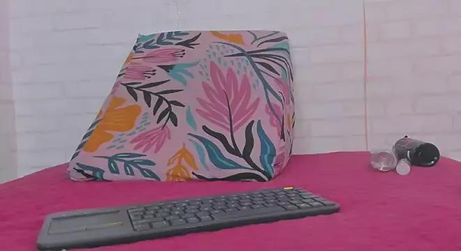 Rosse_thompson11 from StripChat