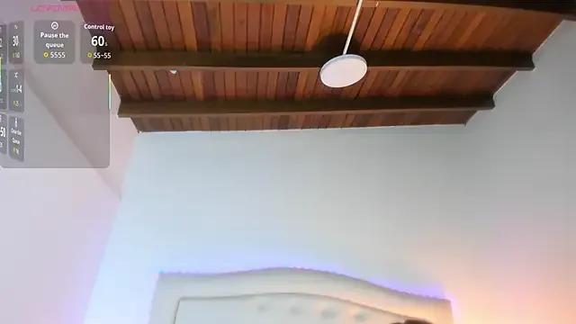 rossecollinss_ from StripChat is Freechat