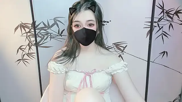 Rosysweet- from StripChat is Freechat