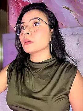 Rousse_blue from StripChat is Freechat