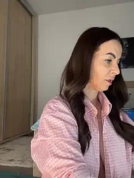 Roxanne_Skye from StripChat is Freechat
