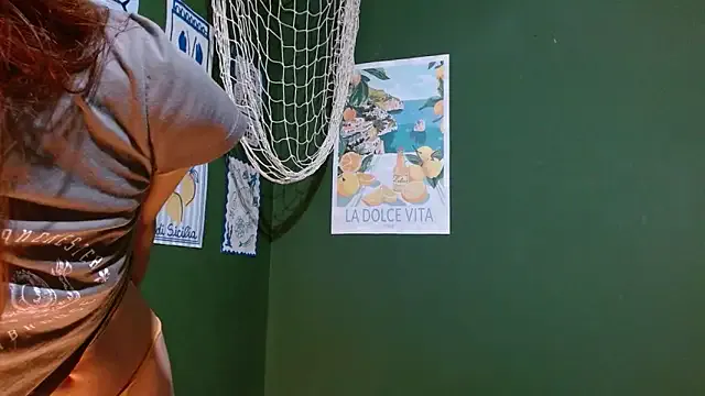 Girls: try live performances with matured performers, from dancing to quirks, in a variety of beautiful sex cams.