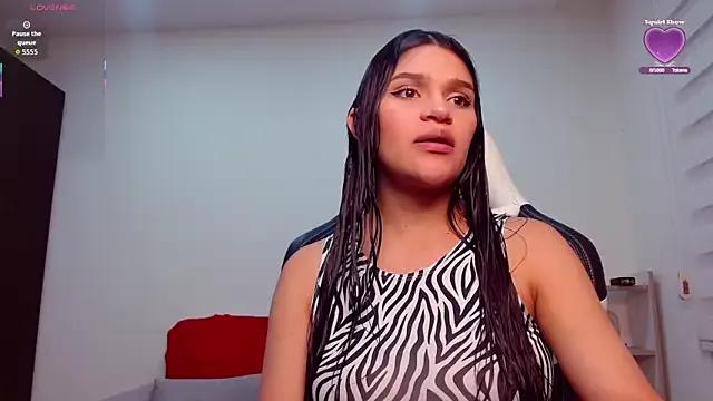 Roxxi_2110 from StripChat