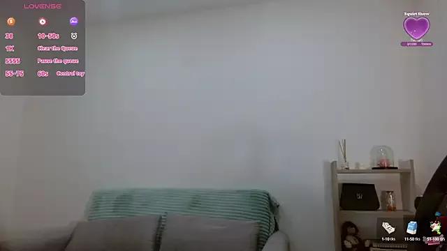 Roxxi_2110 from StripChat