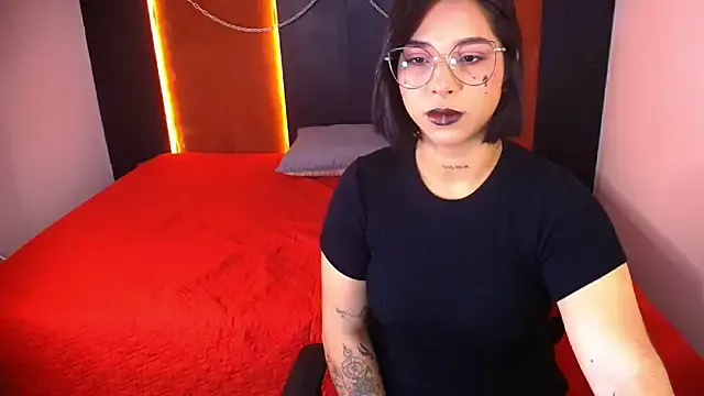 Roxy_Hott from StripChat is Freechat