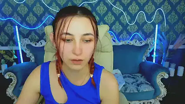 Roxy_Rayy from StripChat is Freechat