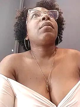 RoxyCaine from StripChat is Freechat