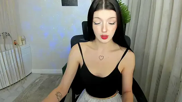 RoxyHopper from StripChat is Freechat