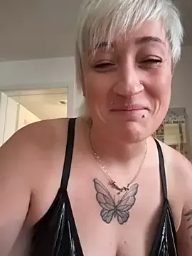 Rozendefotz from StripChat is Freechat