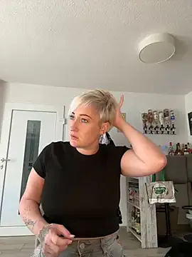 Girls: try live performances with matured performers, from dancing to quirks, in a variety of beautiful sex cams.