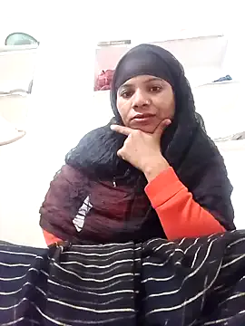 Rubi_sarma from StripChat is Freechat