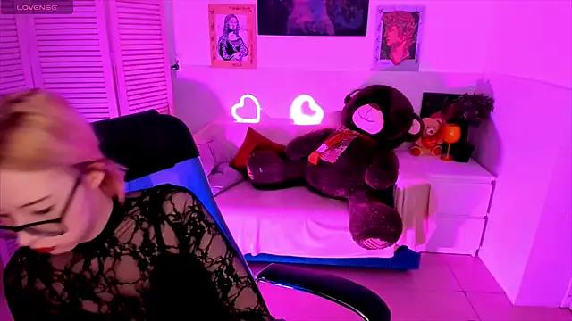 RubyBennett from StripChat is Freechat