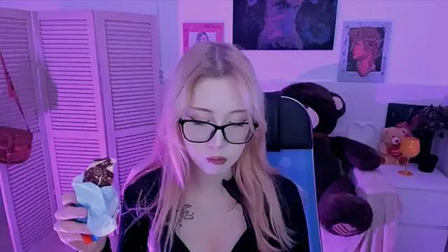 RubyBennett from StripChat is Freechat
