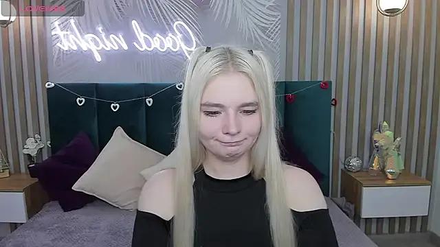 RuthBryant from StripChat is Freechat