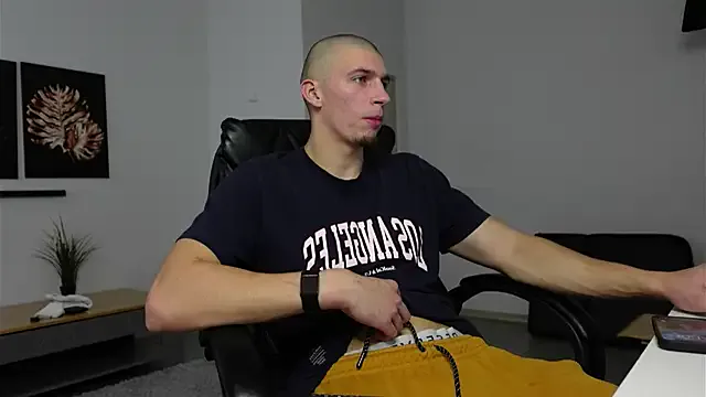 Girls: try live performances with matured performers, from dancing to quirks, in a variety of beautiful sex cams.