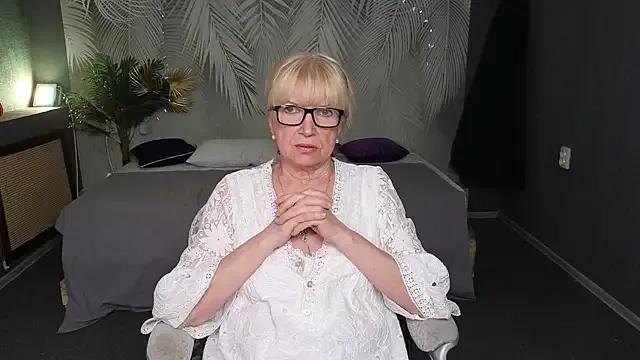 Sabina_Ros from StripChat is Freechat
