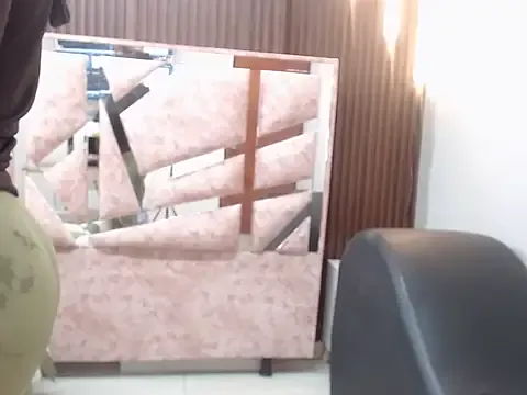 Sabrina_roosa from StripChat