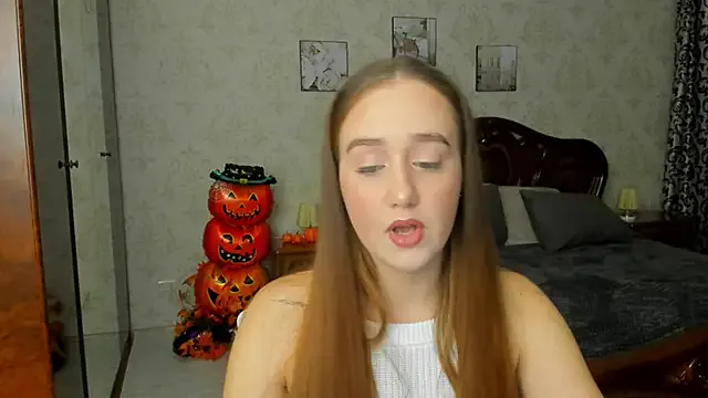 SabrinaCandi from StripChat is Freechat