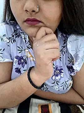 Saffroncutie from StripChat is Freechat