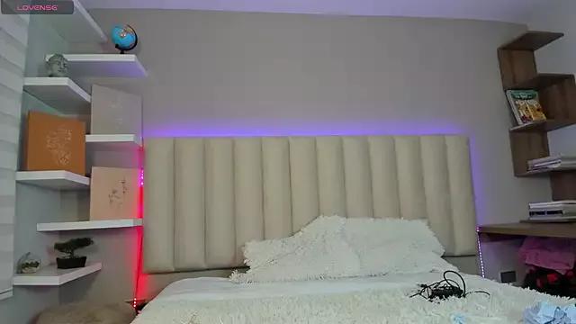 Girls: try live performances with matured performers, from dancing to quirks, in a variety of beautiful sex cams.