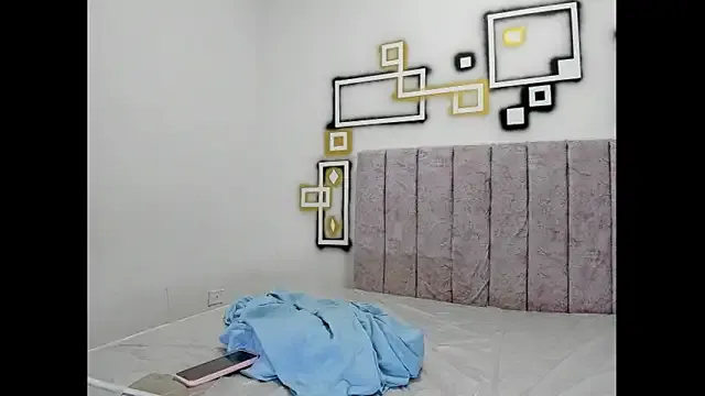 salome_girl_color from StripChat is Freechat