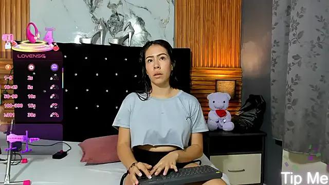 Girls: try live performances with matured performers, from dancing to quirks, in a variety of beautiful sex cams.