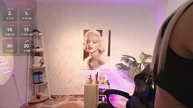 SALOOMEE__ from StripChat