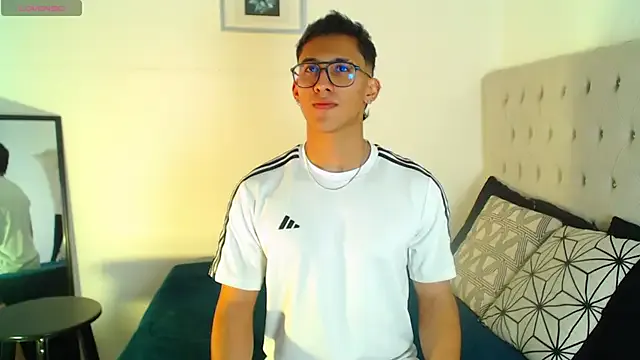 SalvadorFit from StripChat is Freechat