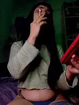 SalyTredelMonte from StripChat is Freechat