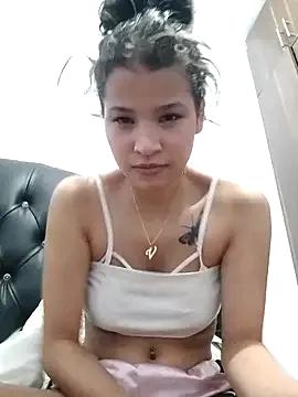 Samanta_Ortiz from StripChat is Freechat