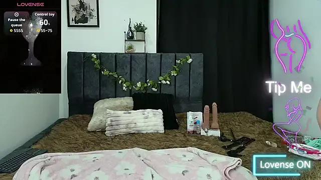 Girls: try live performances with matured performers, from dancing to quirks, in a variety of beautiful sex cams.