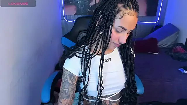 Samanthademonx20_ from StripChat