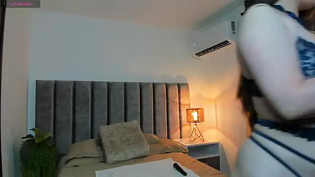 SamanthaSmithx from StripChat
