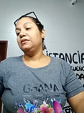 Samaraa_Lee from StripChat is Freechat