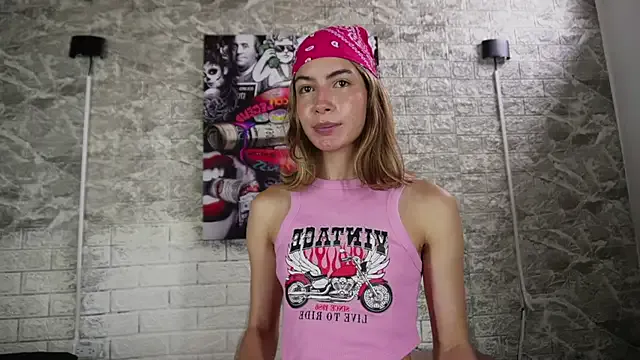 Girls: try live performances with matured performers, from dancing to quirks, in a variety of beautiful sex cams.