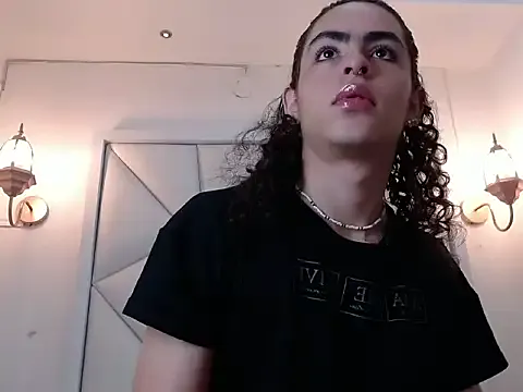 Samiwilliams from StripChat is Freechat