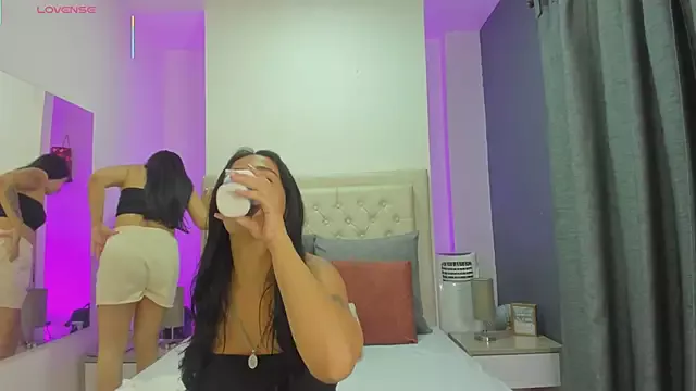 Girls: try live performances with matured performers, from dancing to quirks, in a variety of beautiful sex cams.