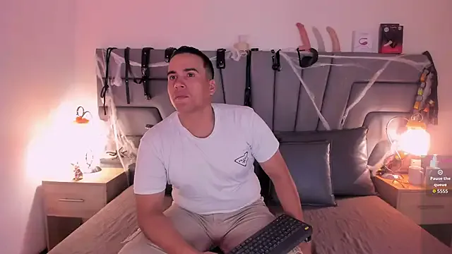 Girls: try live performances with matured performers, from dancing to quirks, in a variety of beautiful sex cams.