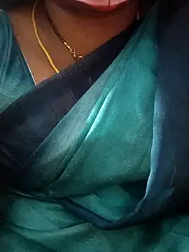 Sana14 from StripChat